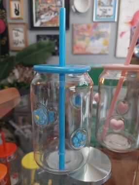 New Glass TUMBLER W/ Blue Flowers 3D Look Lid And Straw Viral Tiktok